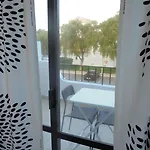 Πανσιόν Charming Λάγος