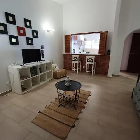 Charming Konukevi 3*