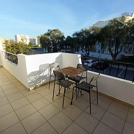 Konukevi Charming 3*