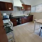 Charming بيت ضيافة