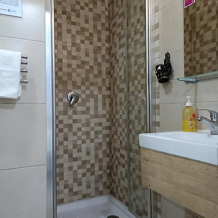 בית הארחה Charming לאגוּ‏ש